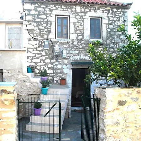 Maria's Rustic Stonehouse In Traditional Village